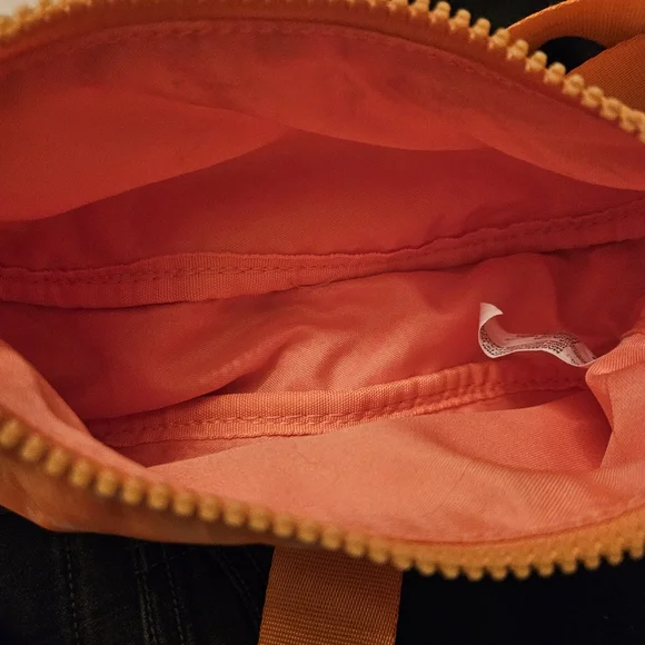 Orange Heart Pattern Crossbody Bag - Unbranded - Picture 6 of 9